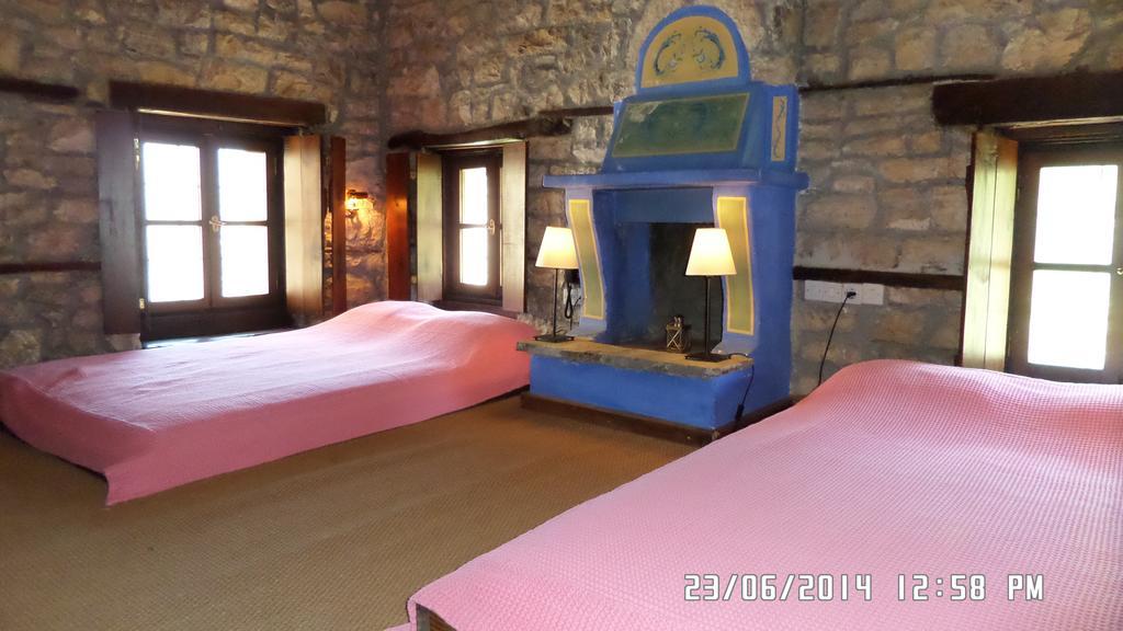 Arhontiko Aristis Hotel Bagian luar foto